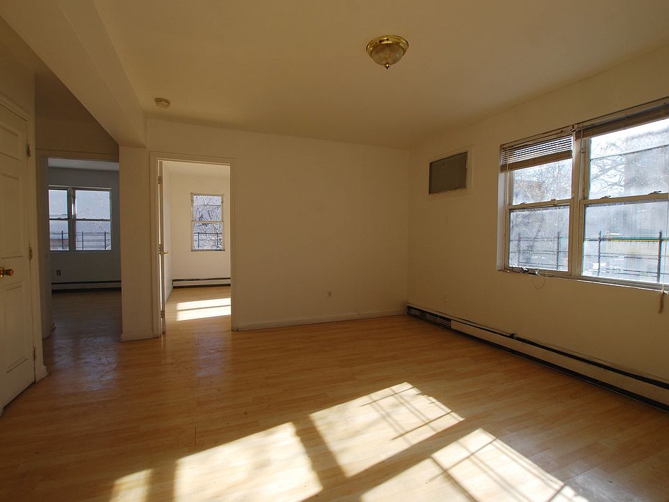 1st image of 800 Marcy Ave