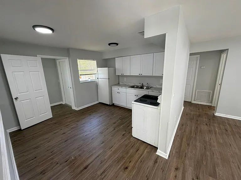 926 S F St — Photo 17