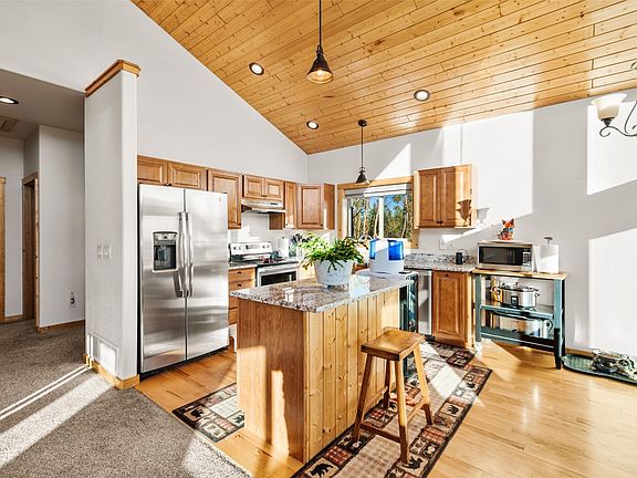 3rd image of 982 Georgia Drive