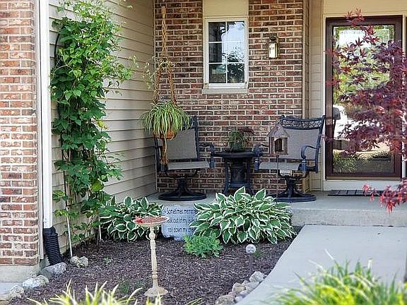 3rd image of 17142 Sterling Ct