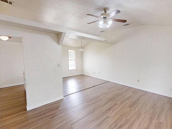 3rd image of 3032 Carroll Dr