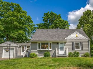 11 Moon St, Enfield, CT 06082