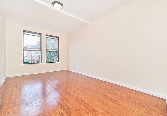 2nd image of 58 E 31st St #1