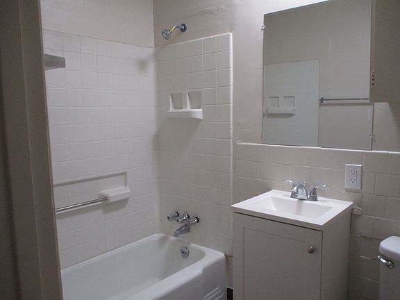 4th image of 2648 Pacific Ave APT 25