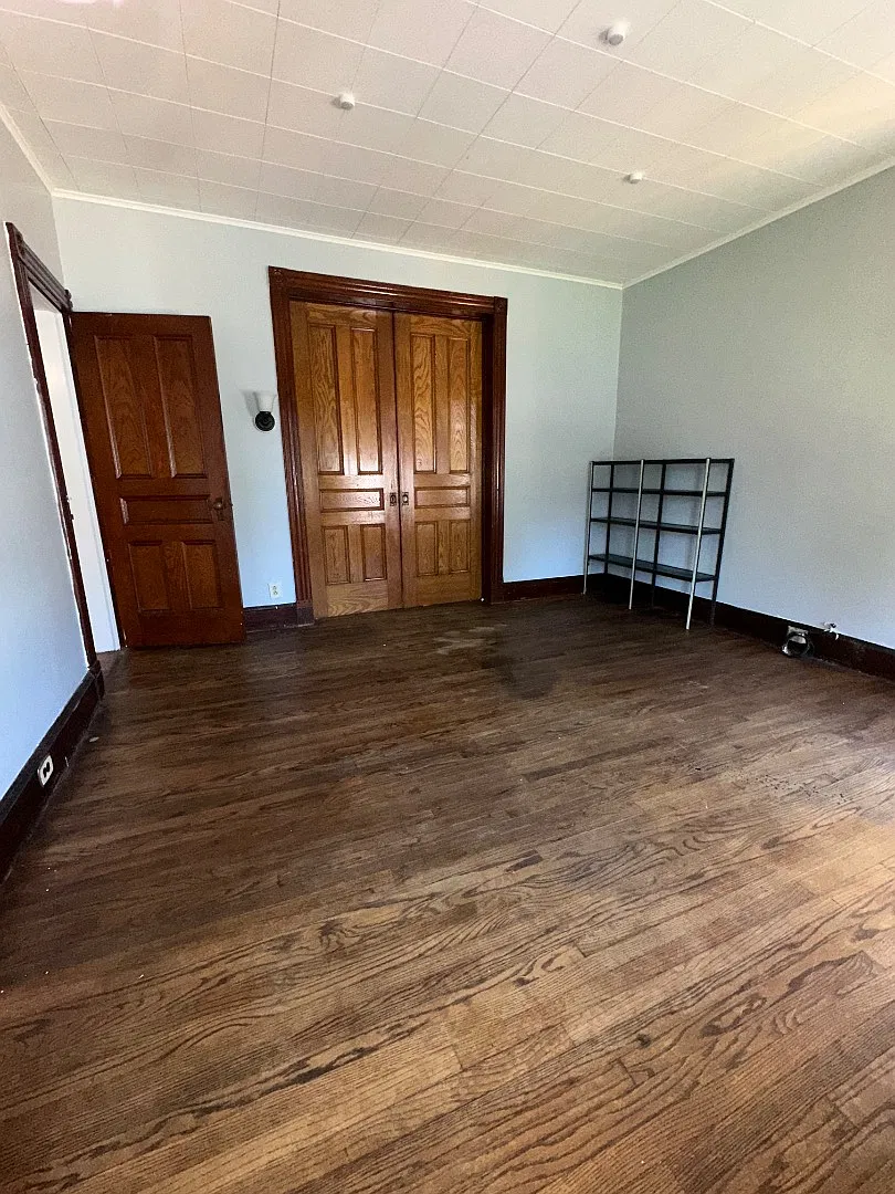 135 West Main St — Photo 2