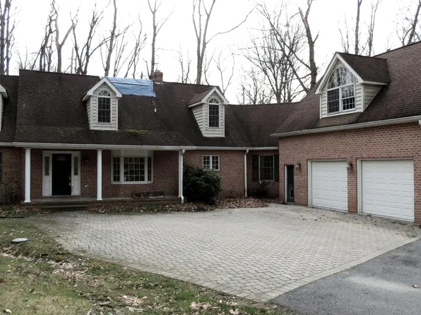 677 Arbor Dr, Westminster, MD 21158