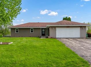 6159 Upper Ridge Way, Roscoe, IL 61073