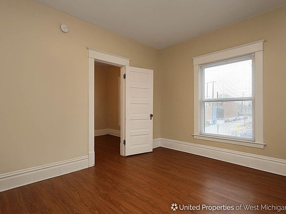 5th image of 672 Leonard St NW
