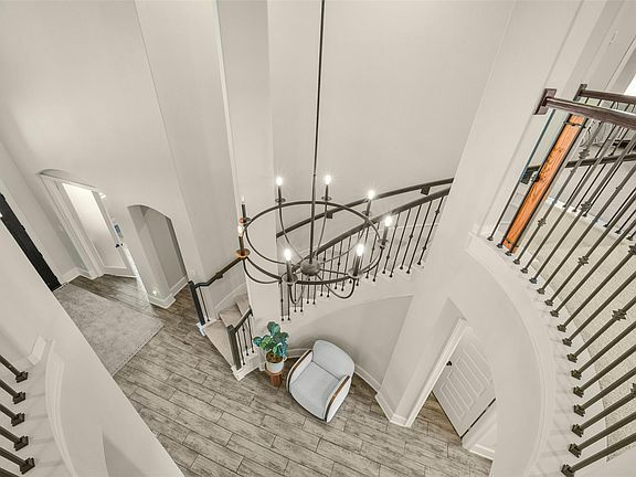 4th image of 8711 Silver Crest Ln