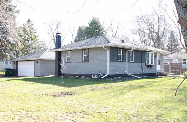 1st image of 301 106th Ln NE