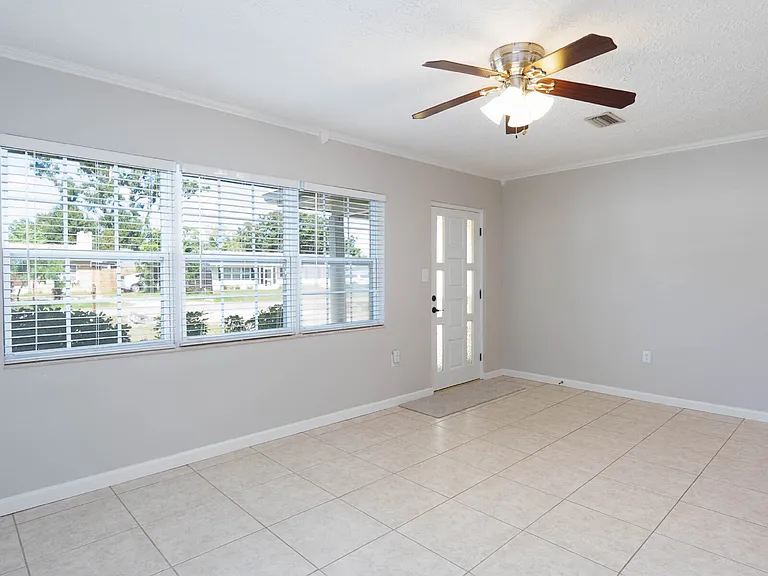2714 Grand Cayman St — Photo 18