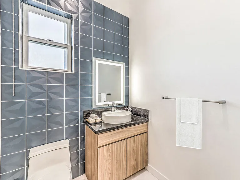 Ariva Luxury Residences — Photo 29