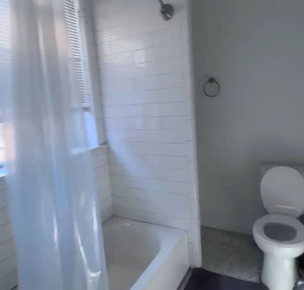 3 bed, 750 sqft, $5,825 — Photo 3