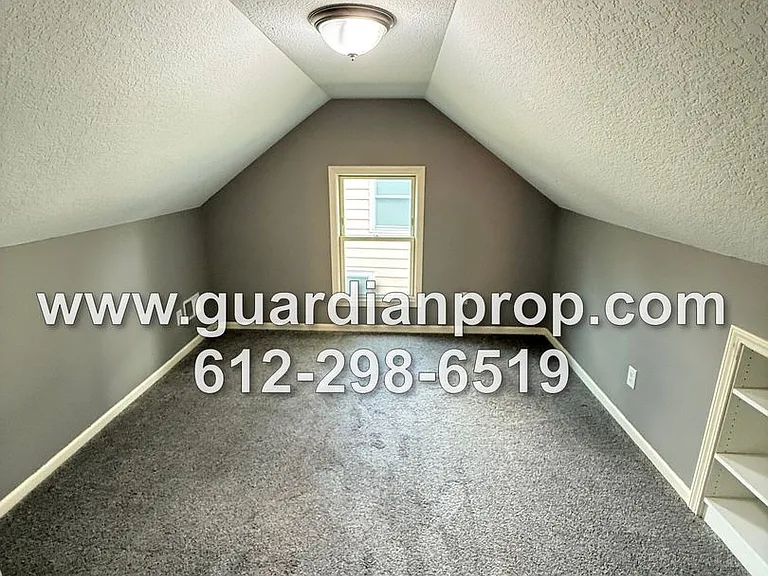 350 93rd Ave NE — Photo 9