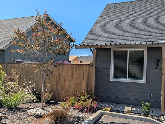 2nd image of 412 Azalea Ct