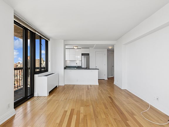 3rd image of 1438 3rd Ave APT 27A