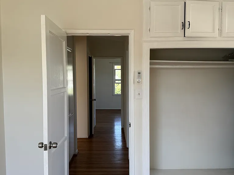 408 N Doheny Dr — Photo 21