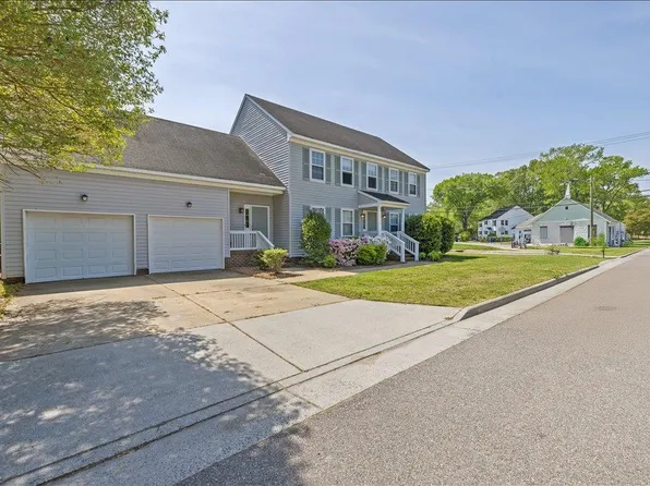 1001 Woronoca Ave, Norfolk, VA 23503