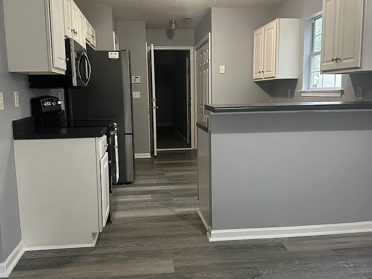 1630 Isleworth Cir — Photo 7