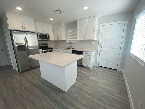 3rd image of 1310 W Cochise Dr #6