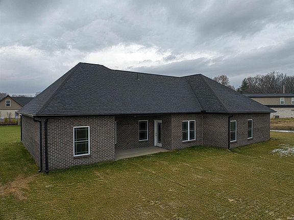3rd image of 3527 Sand Dr