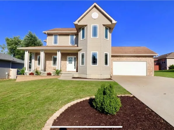 4107 Lakeland Ct, Des Moines, IA 50320