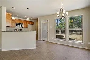 3 bed, 2.0 bath, 1450 sqft, $1,750 — Photo 4