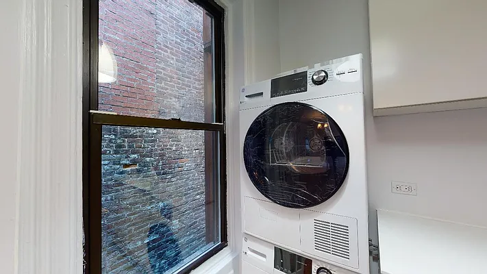 Rented by Bond New York | media 4