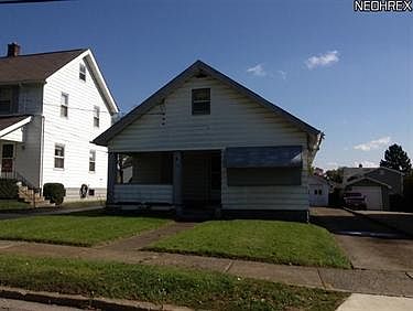 3rd image of 111 N Hazelwood Ave