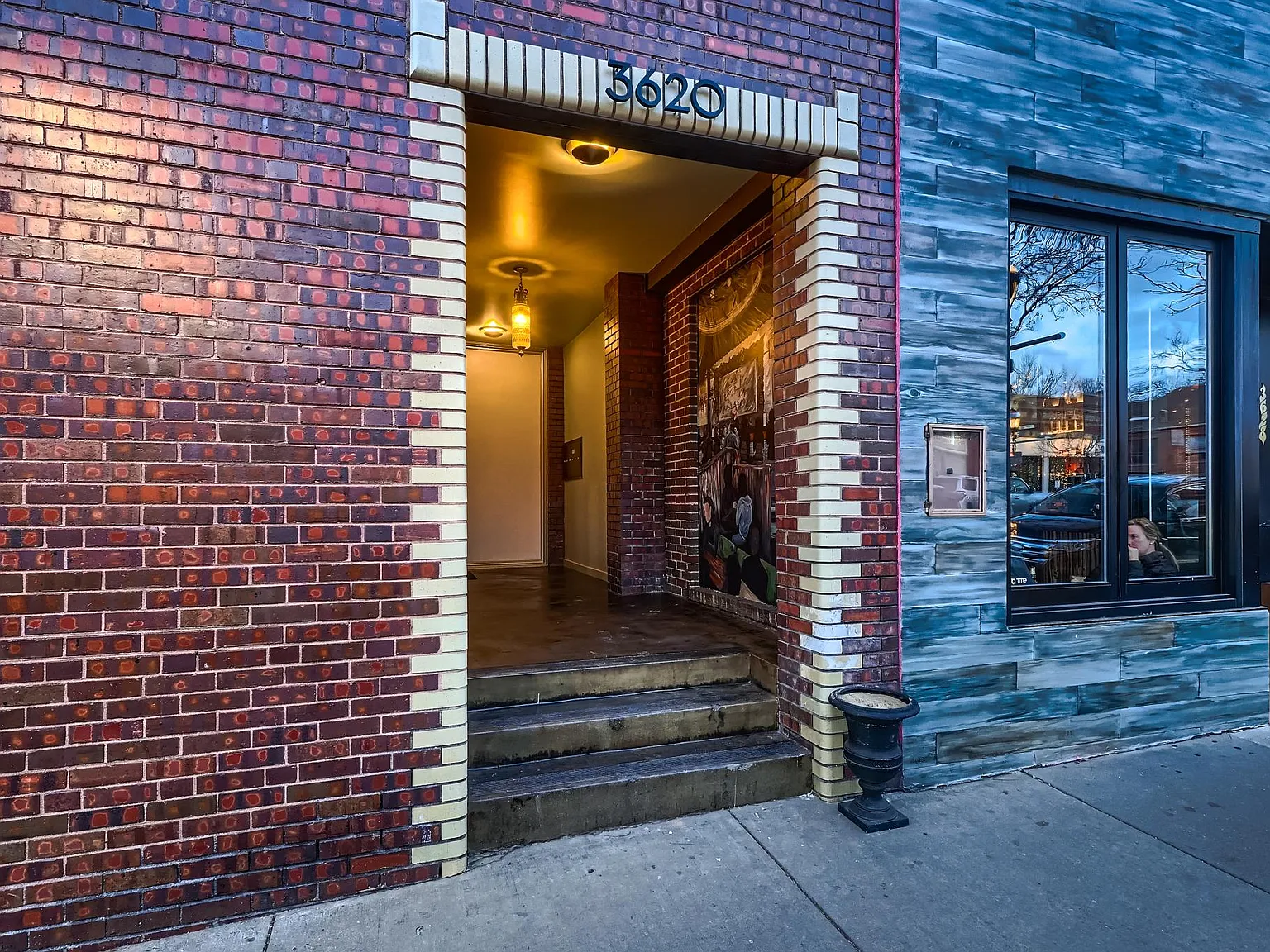 1 bed, 725 sqft, $2,295 — Photo 2