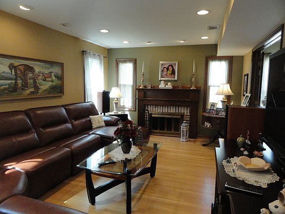 Family Room w/ WB Fireplace