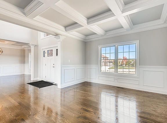 5th image of 7947 Northwoods Dr