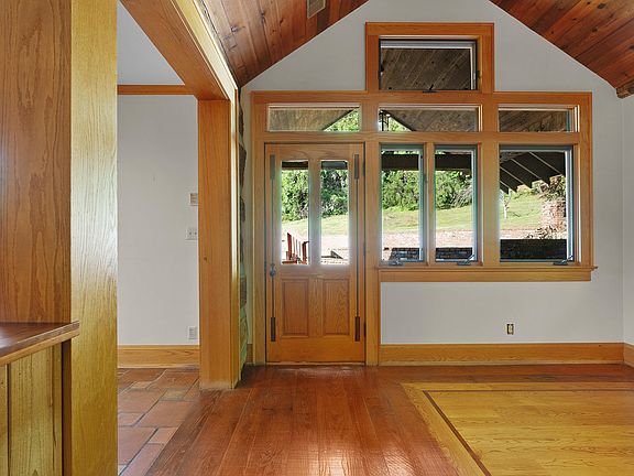 15th image of 2910 Crest Terrace Dr