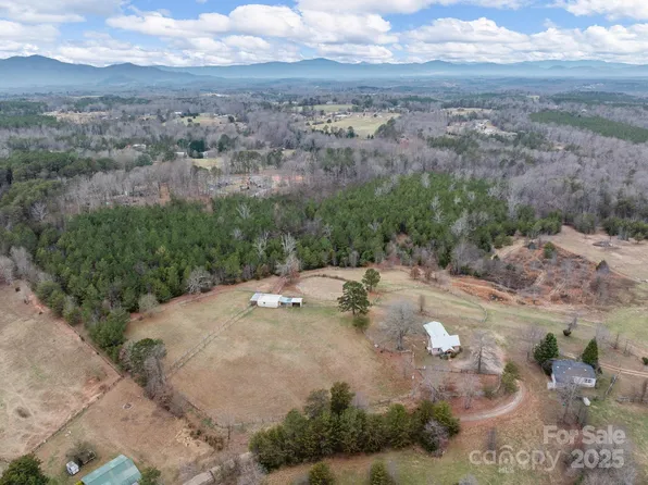139 Clarkson Ln, Tryon, NC 28782