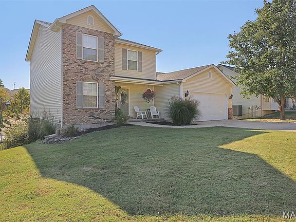 2nd image of 240 S Ridge Ct