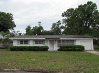 5824 Yellow Pine Dr, Jacksonville, FL 32277