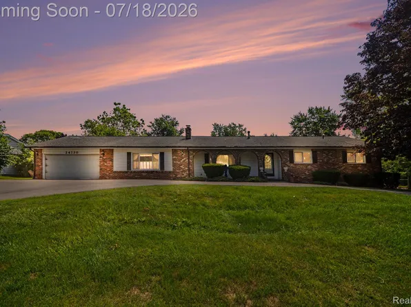 24730 Creekside Dr, Farmington Hills, MI 48336