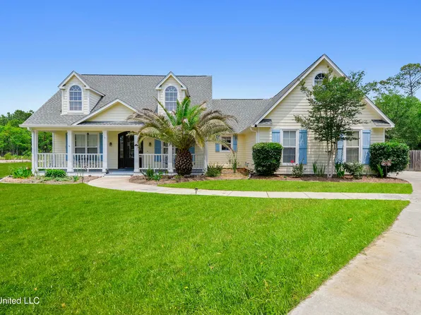 408 Hunter Holw, Waveland, MS 39576