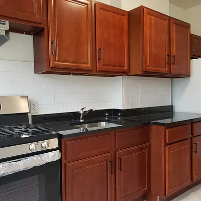 Rented by Capri Jet Realty Corp | media 21