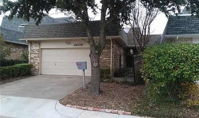 1st image of 2609 Glenmore Dr