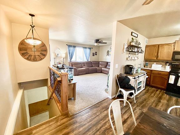4th image of 2019 N Mohawk Dr