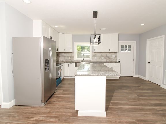 3rd image of 506 N Cann St