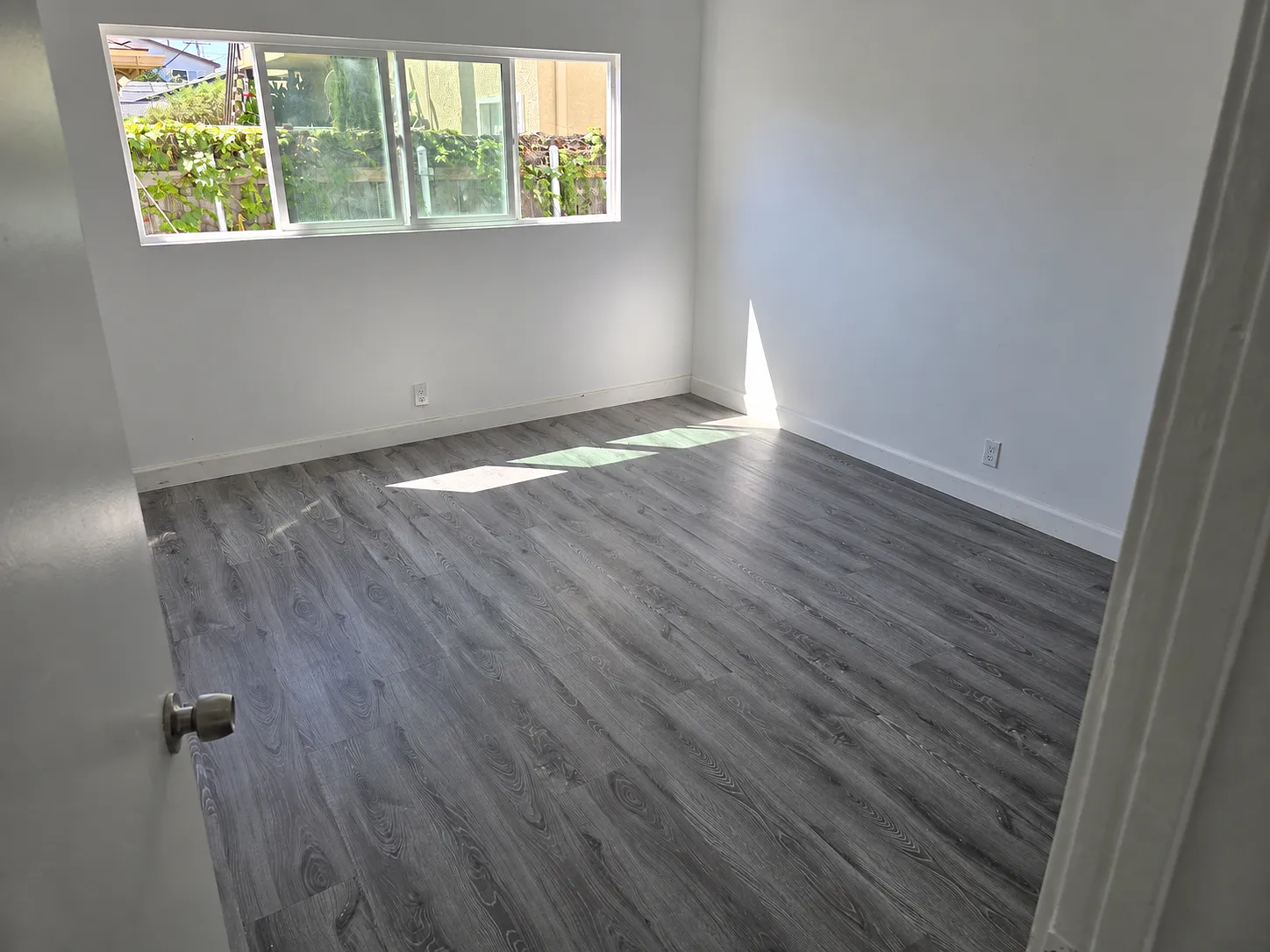 2 bed, 750 sqft, $3,000 — Photo 2