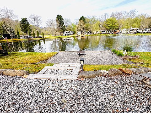 3rd image of 304 Choestoe Falls Cir