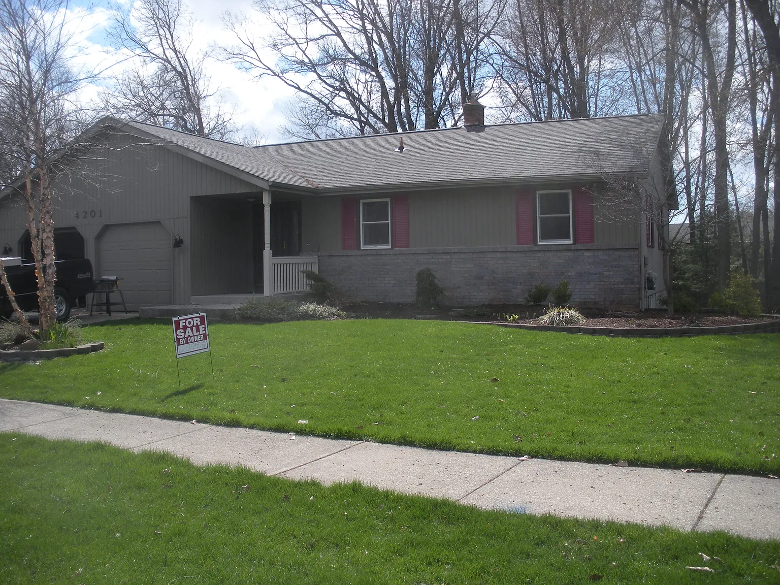 4201 Conchise Dr SW photo 1