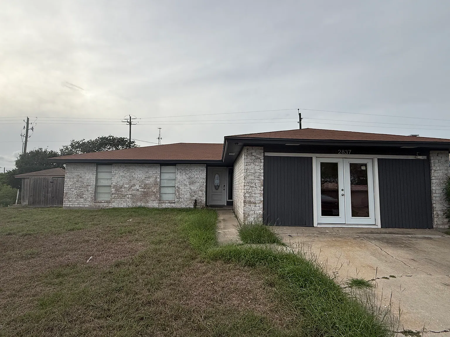 3 bed, 1863 sqft, $2,200 — Photo 1
