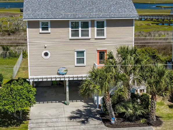 1001 S Topsail Drive, Surf City, NC 28445