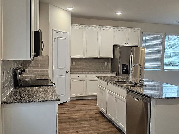 5th image of 1056 Thomasville Estates Way SE