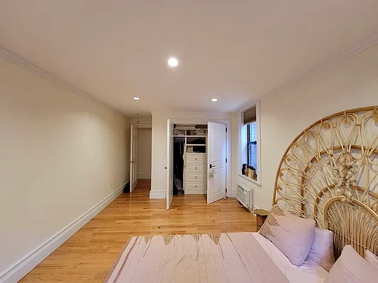 Rented by Gold & Appel Realty Corp | media 14