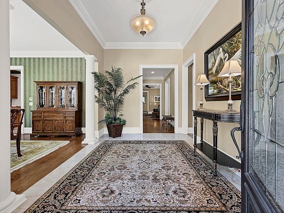 4th image of 656 Beaver Park Dr